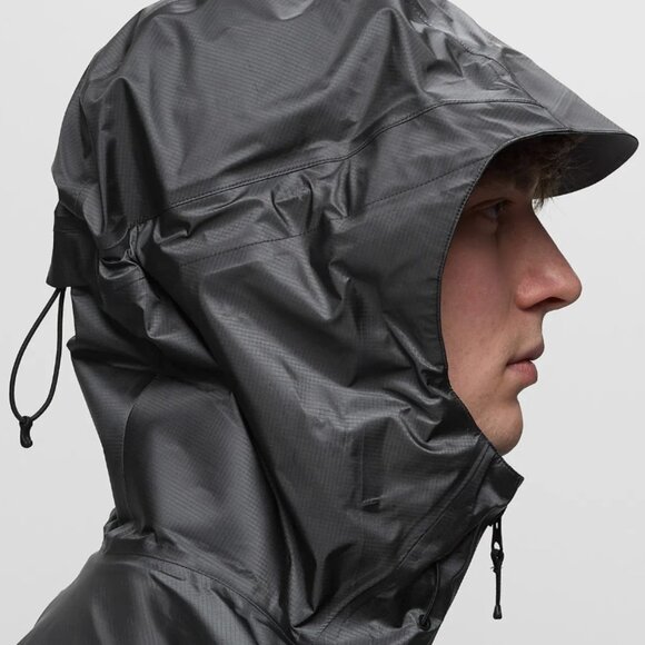 Goldwin Brand New with Tag Packable GORE-TEX jacket $679.99 +tax - Picture 2 of 13